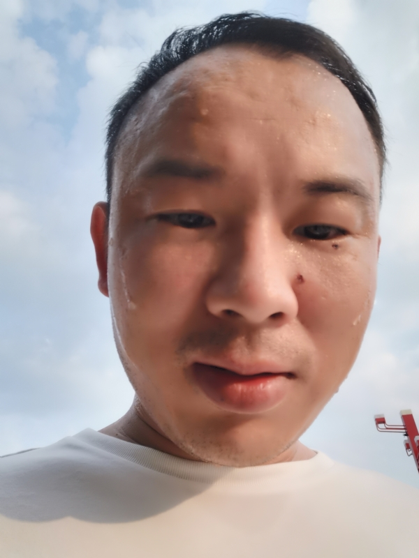 唐老鸭的第一张照片--平顶山相亲服务中心