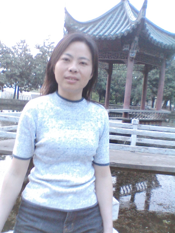 小草的第二张照片--平顶山相亲服务中心