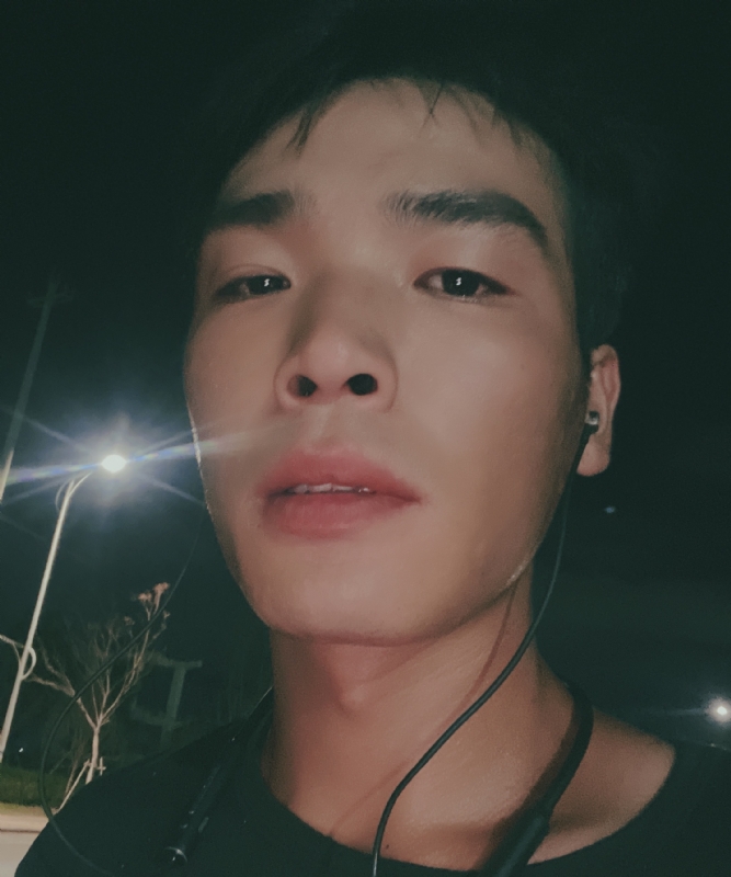 满船清梦压星河的第一张照片--平顶山相亲服务中心