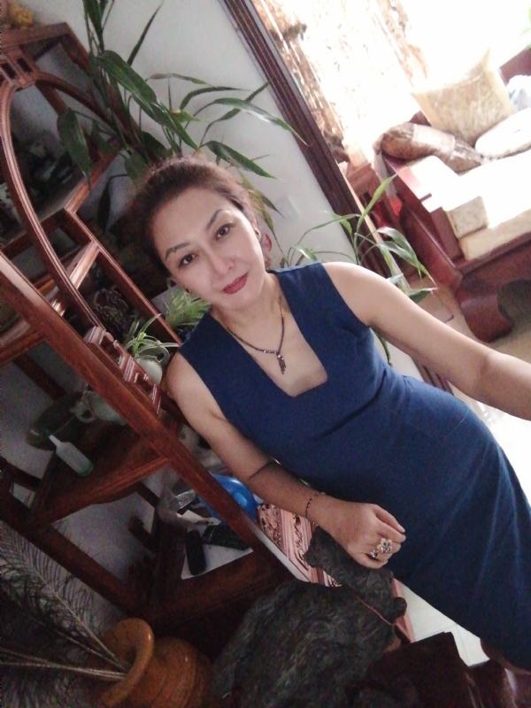 1975珠砂痣的第二张照片--平顶山相亲服务中心