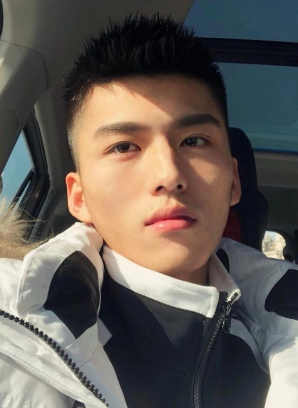 飞翔的第一张照片--平顶山相亲服务中心