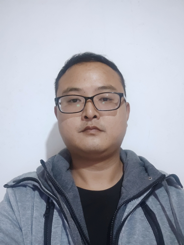 爱在一瞬间的第一张照片--平顶山相亲服务中心