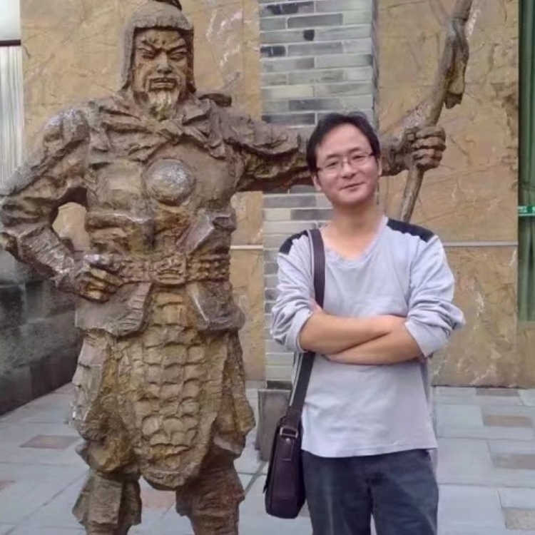 孤狼的第三张照片--平顶山相亲服务中心