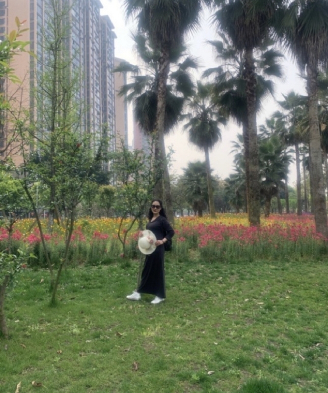 粉墨登场的第一张照片--平顶山相亲服务中心