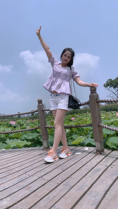 秋水伊人的第一张照片--平顶山相亲服务中心