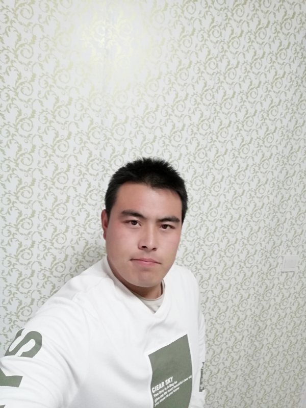 看草莓在跳舞的第一张照片--平顶山相亲服务中心