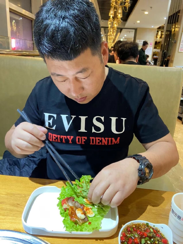 砒霜的第一张照片--平顶山相亲服务中心