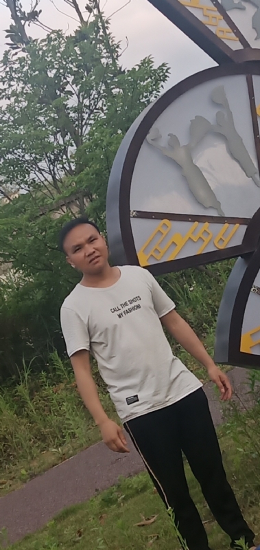 愉快的阳光的第一张照片--平顶山相亲服务中心