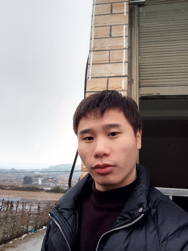 银色的羽翼的第一张照片--平顶山相亲服务中心