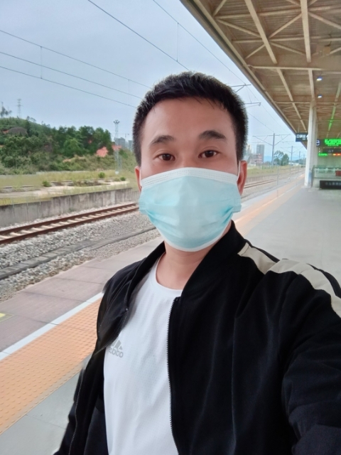 小李的第一张照片--平顶山相亲服务中心