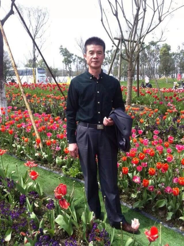 蓝天的第一张照片--平顶山相亲服务中心