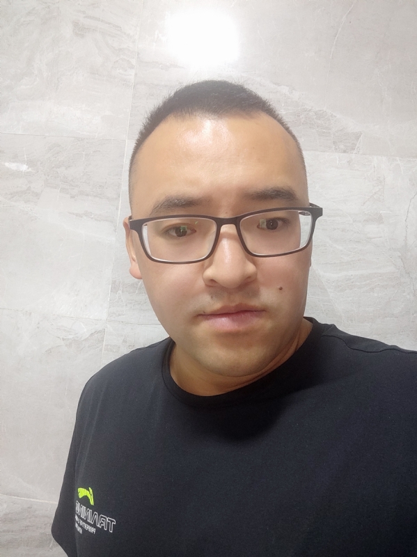 只愿得一人心的第三张照片--平顶山相亲服务中心