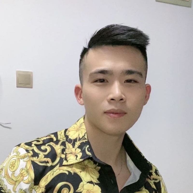 迷彩冲锋衣的第一张照片--平顶山相亲服务中心