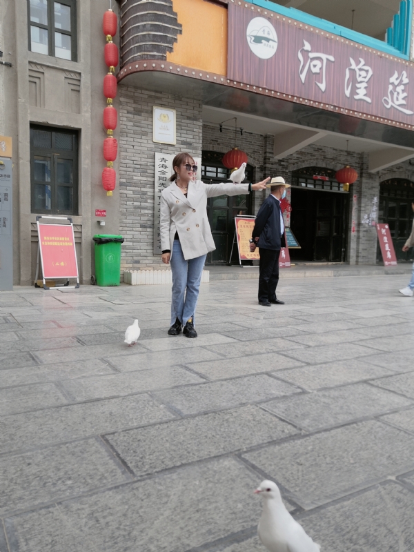 艳艳的第一张照片--平顶山相亲服务中心