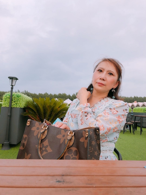 鸿运来的第一张照片--平顶山相亲服务中心