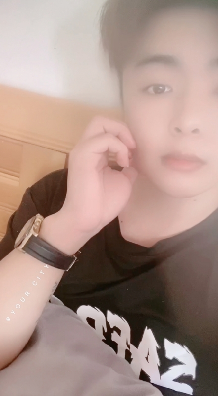 90后的第二张照片--平顶山相亲服务中心