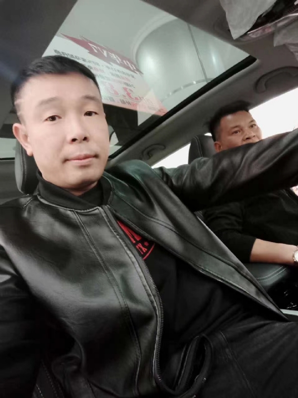 醉红尘的第一张照片--平顶山相亲服务中心