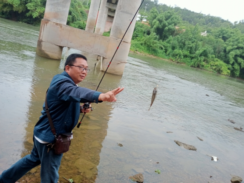 峰的第二张照片--平顶山相亲服务中心