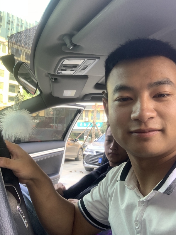 古有风琴的第三张照片--平顶山相亲服务中心