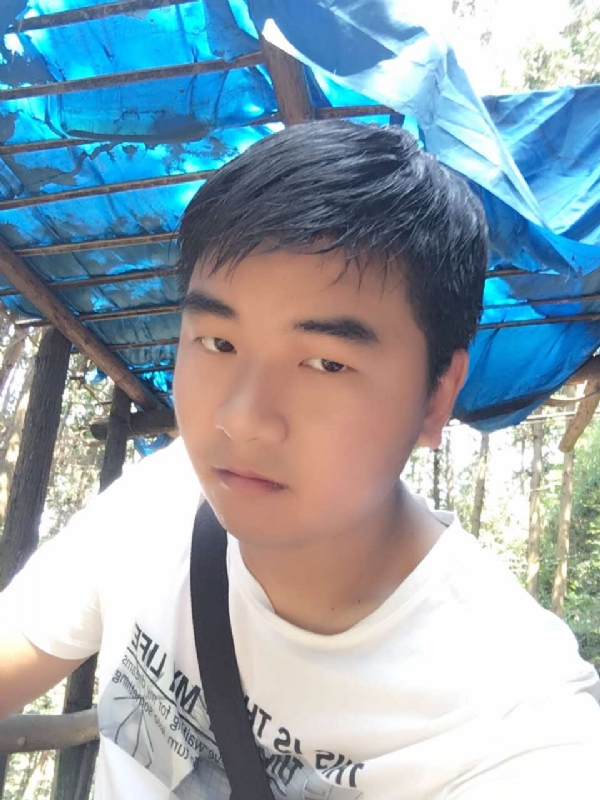 殷勤的王子的第三张照片--平顶山相亲服务中心