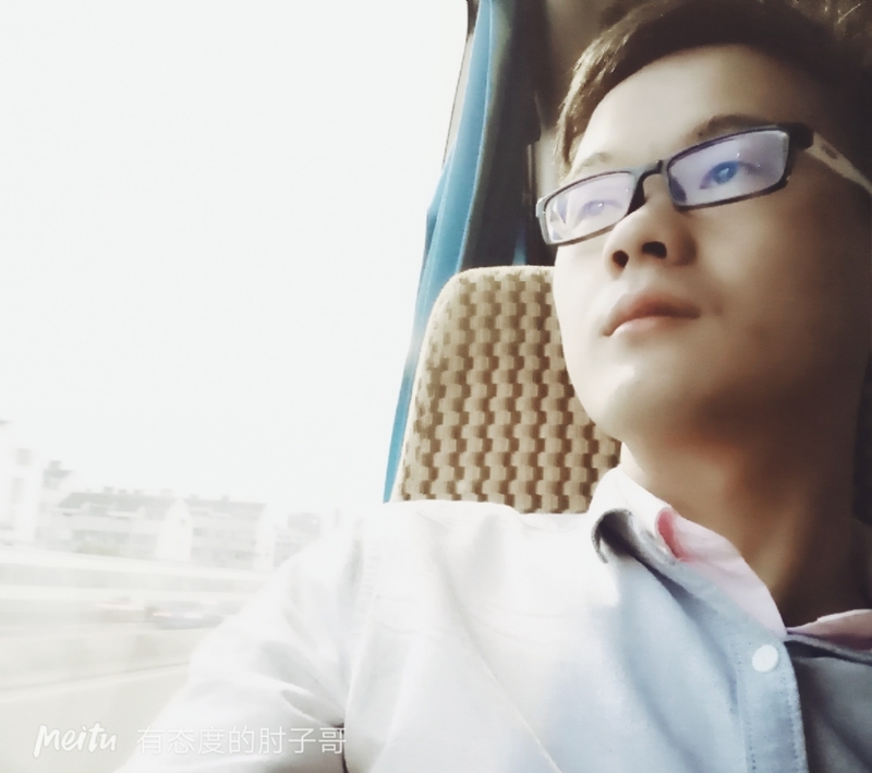 尹骏的第三张照片--平顶山相亲服务中心