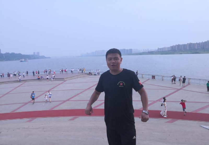 曾经心疼的我的第一张照片--平顶山相亲服务中心