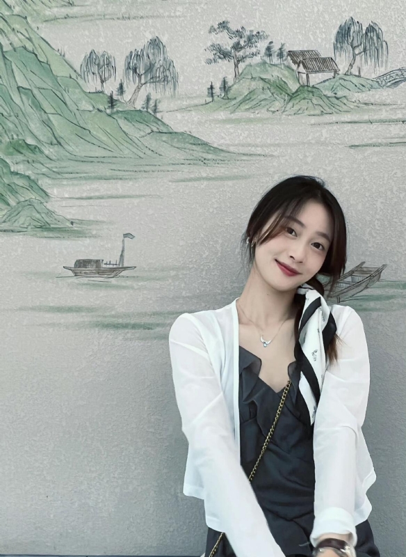 小趴菜的第一张照片--平顶山相亲服务中心