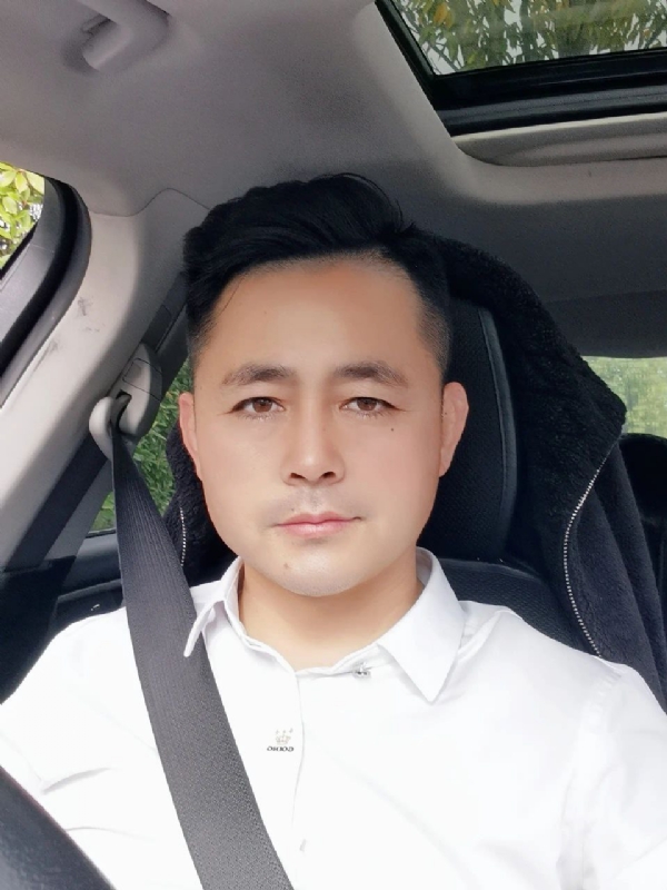 阿华大人的第一张照片--平顶山相亲服务中心