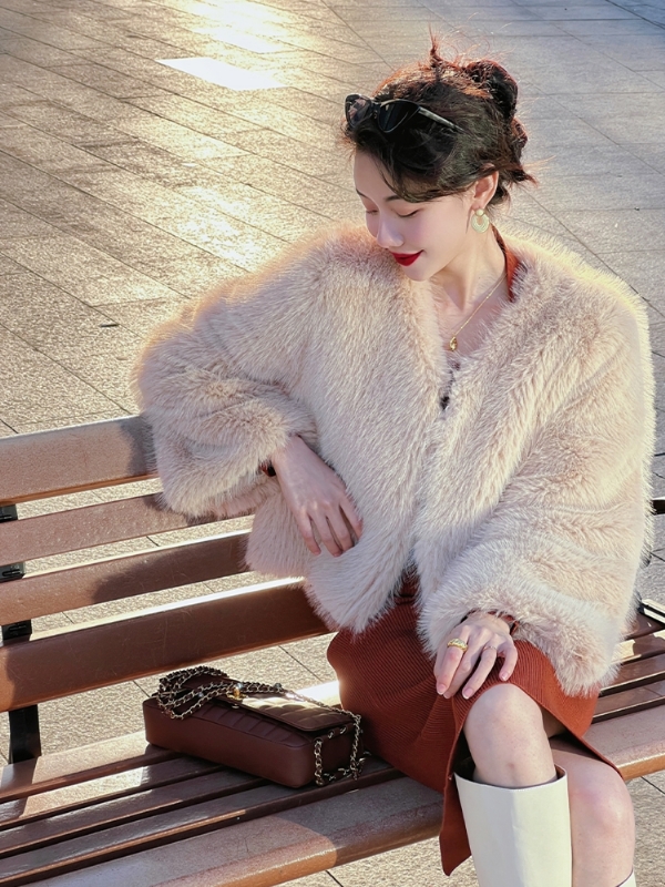 雷小姐的第一张照片--平顶山相亲服务中心