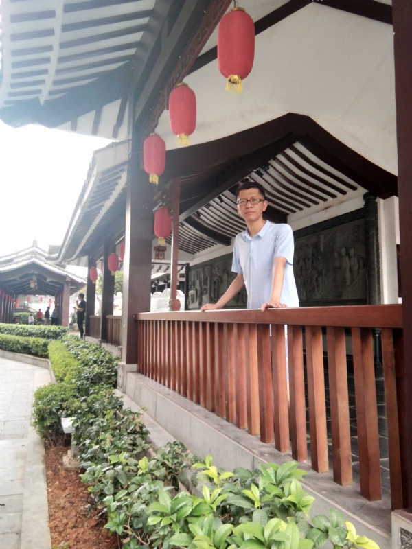 lijian的第一张照片--平顶山相亲服务中心