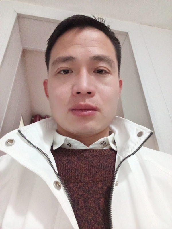 忧伤还是快乐的第一张照片--平顶山相亲服务中心