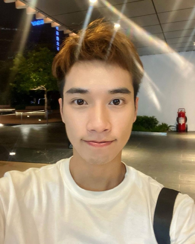 油菜花的第一张照片--平顶山相亲服务中心