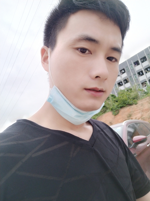 何凡的第二张照片--平顶山相亲服务中心