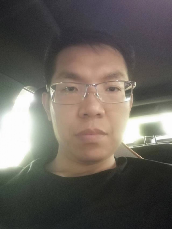 小黑包的第一张照片--平顶山相亲服务中心