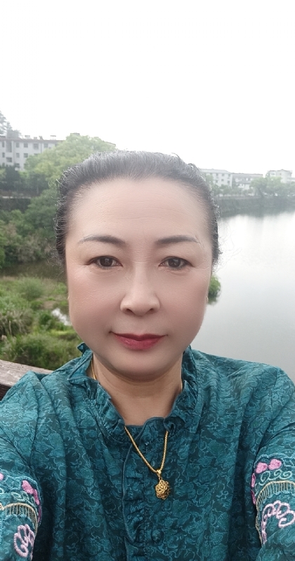 雨中情的第二张照片--平顶山相亲服务中心