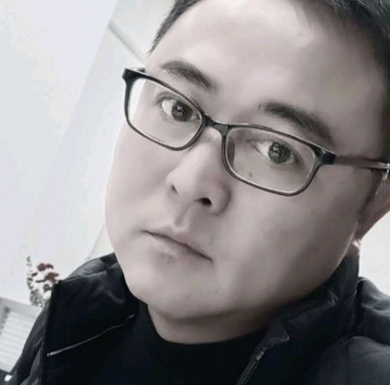 小石头的第一张照片--平顶山相亲服务中心