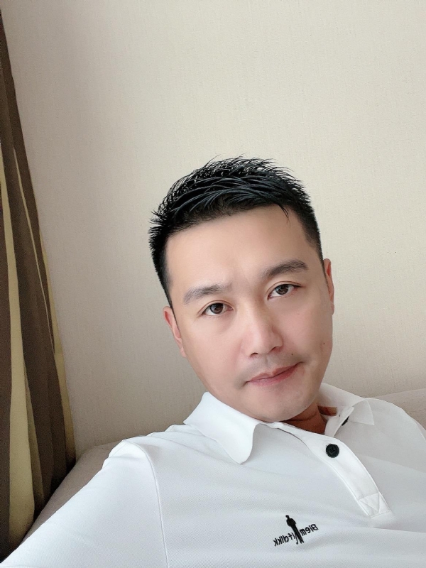 笑望人非的第一张照片--平顶山相亲服务中心