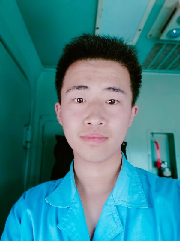 生而为人的第三张照片--平顶山相亲服务中心