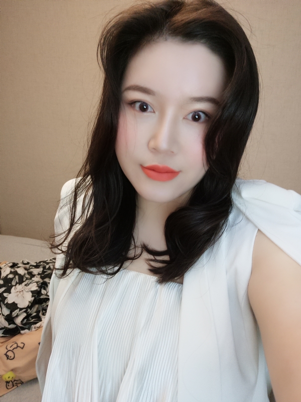 璐璐的第一张照片--平顶山相亲服务中心