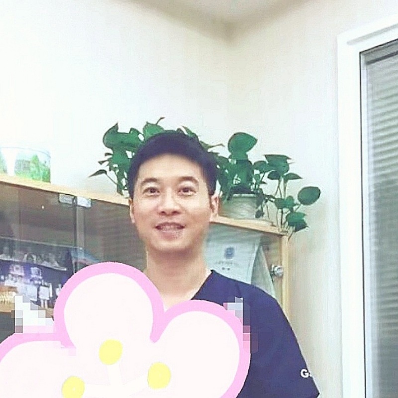 大手牵小手的第二张照片--平顶山相亲服务中心