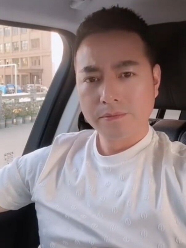 勿忘初心的第一张照片--平顶山相亲服务中心