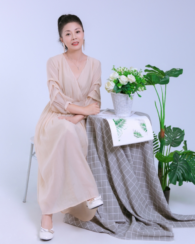 Anna的第一张照片--平顶山相亲服务中心