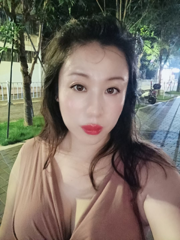 叶子青青的第一张照片--平顶山相亲服务中心