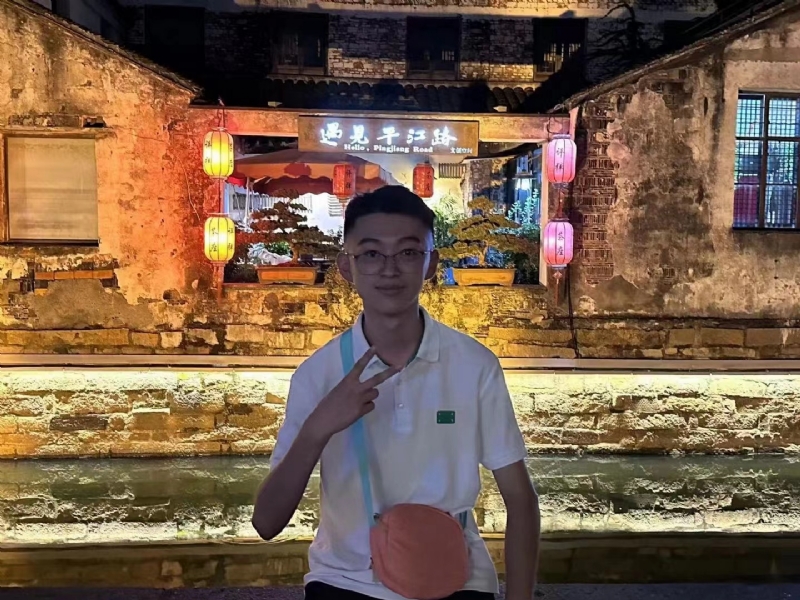 李四的第一张照片--平顶山相亲服务中心