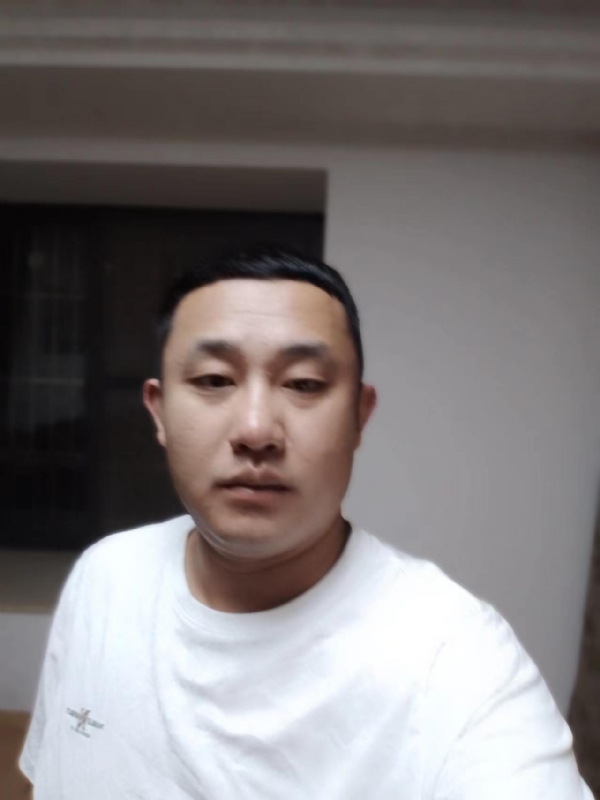 魔尊的第一张照片--平顶山相亲服务中心