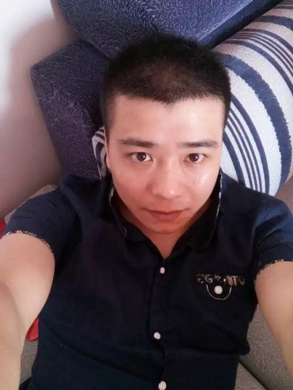 漫步的面包的第一张照片--平顶山相亲服务中心