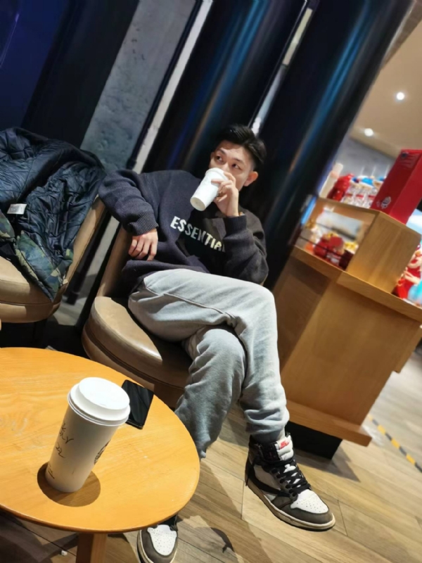 LAZY的第一张照片--平顶山相亲服务中心