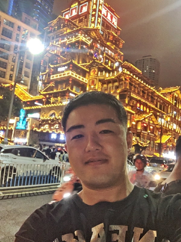 钢铁侠的第一张照片--平顶山相亲服务中心