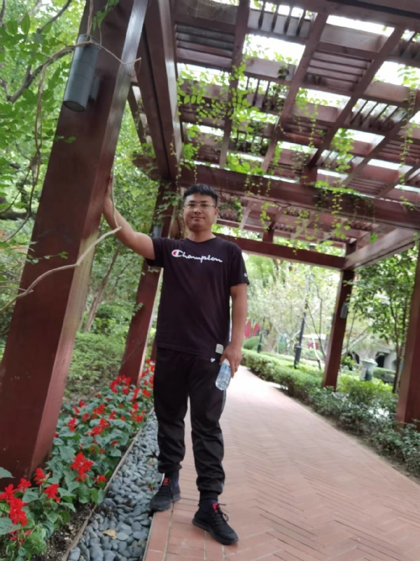 会飞的鱼的第二张照片--平顶山相亲服务中心