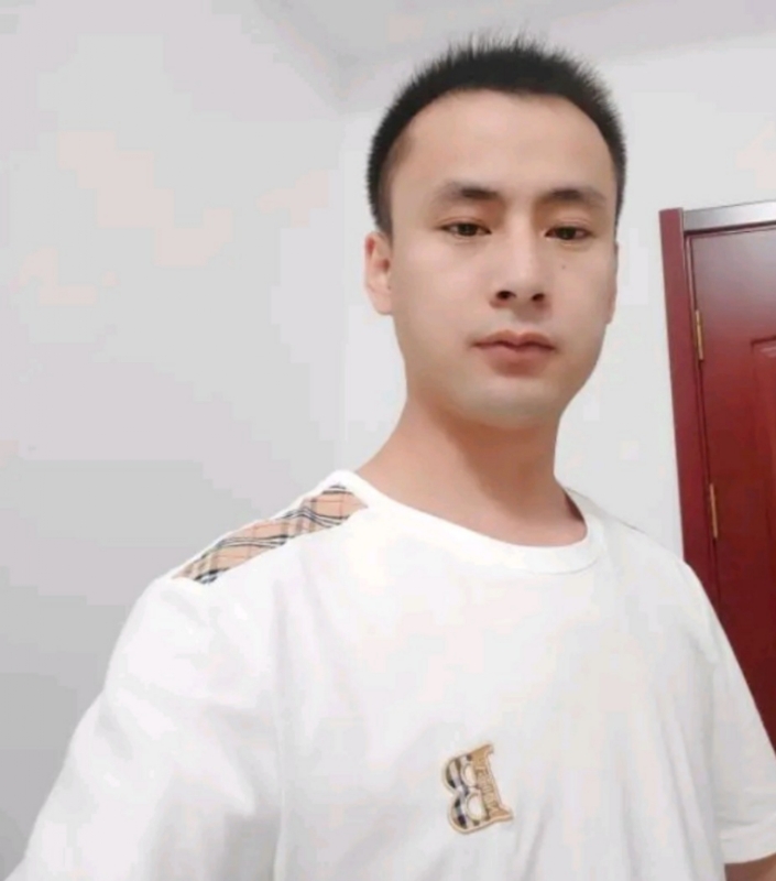 海阔天空的第一张照片--平顶山相亲服务中心